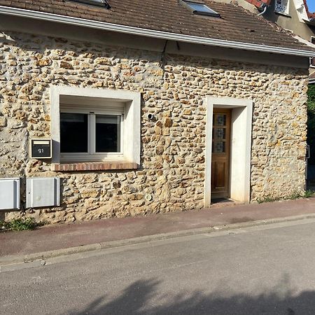 Maison Au Calme A L'Oree Du Bois. Acces A13-A14 Orgeval  Eksteriør billede